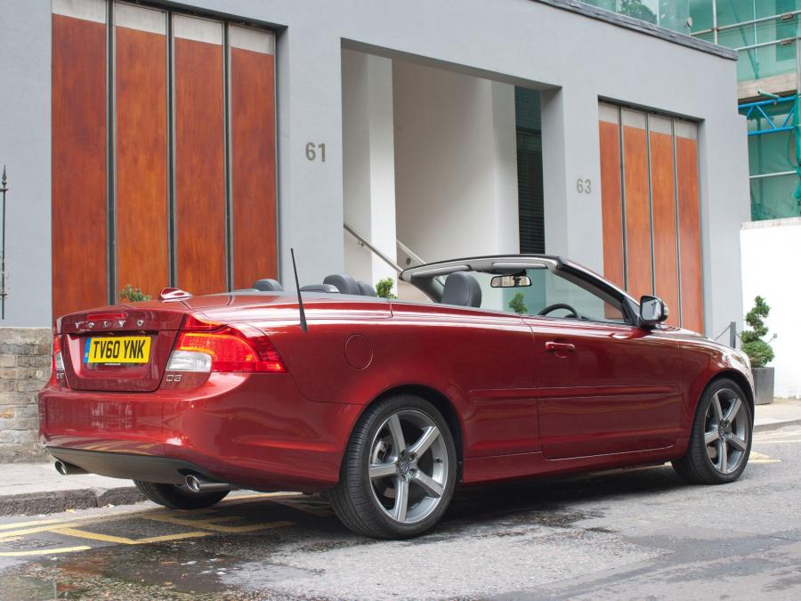  Volvo C70 D3 2010 года  (UK) (фото 8 из 11)